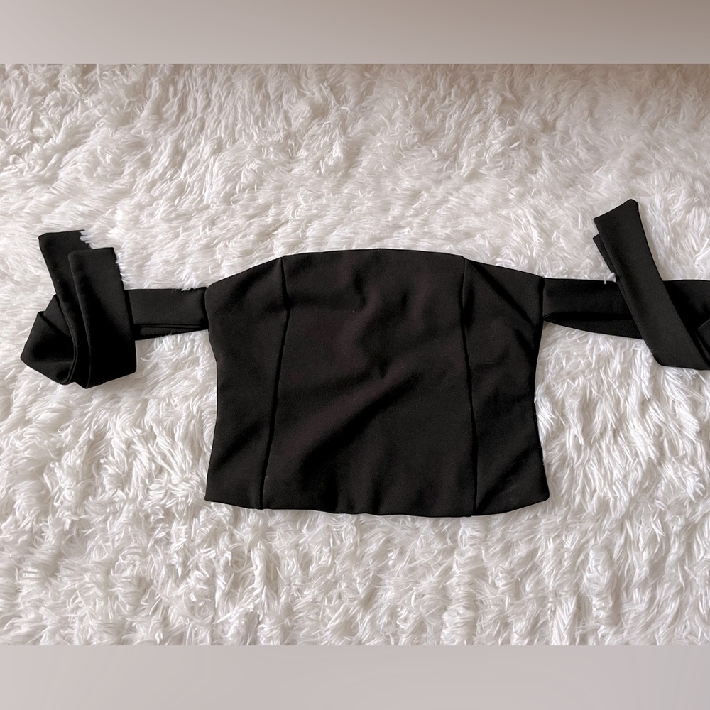 Mango sleeveless top in black